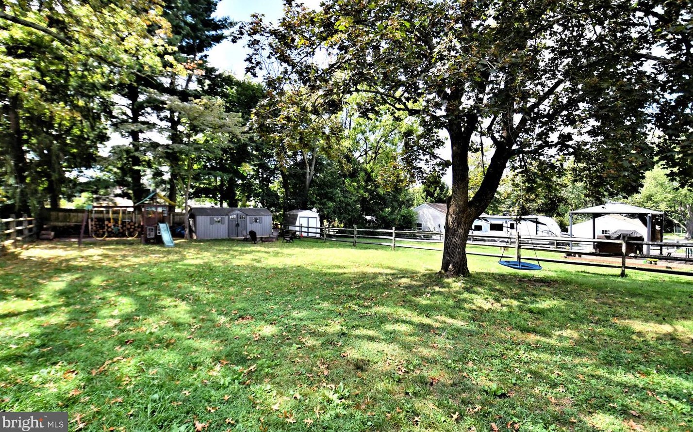 234 10 St, North Wales PA 19454-3019 exterior