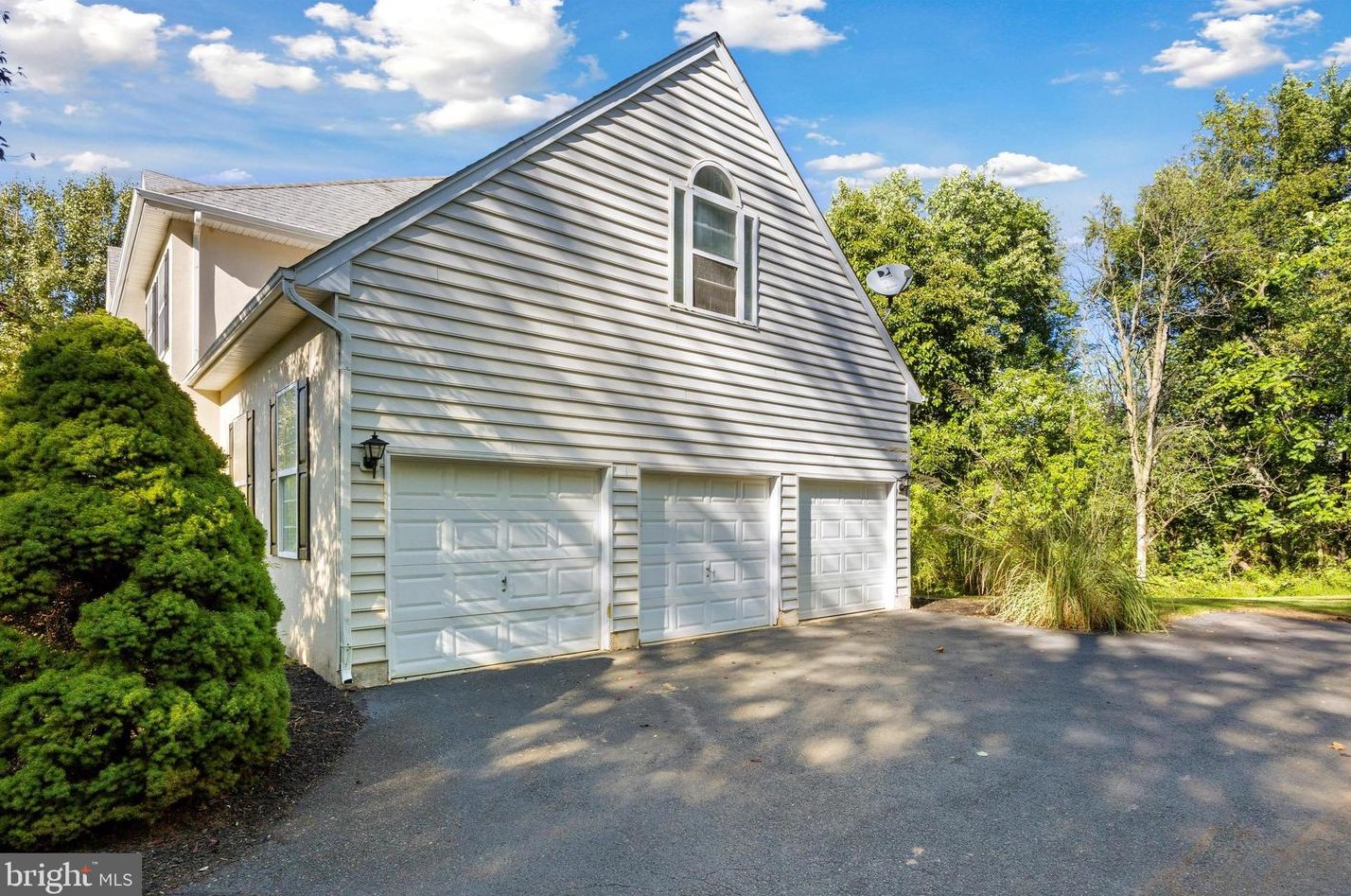 488 Fruit Farm Rd, Limerick PA 19468-3204 exterior