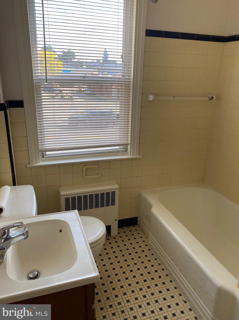 2 Trent Rd, Penn Wynne PA  19096-3706 exterior