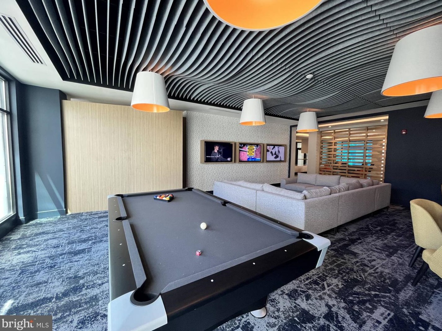 1300 Greenwood Ave, Meadowbrook PA  19046-2900 exterior