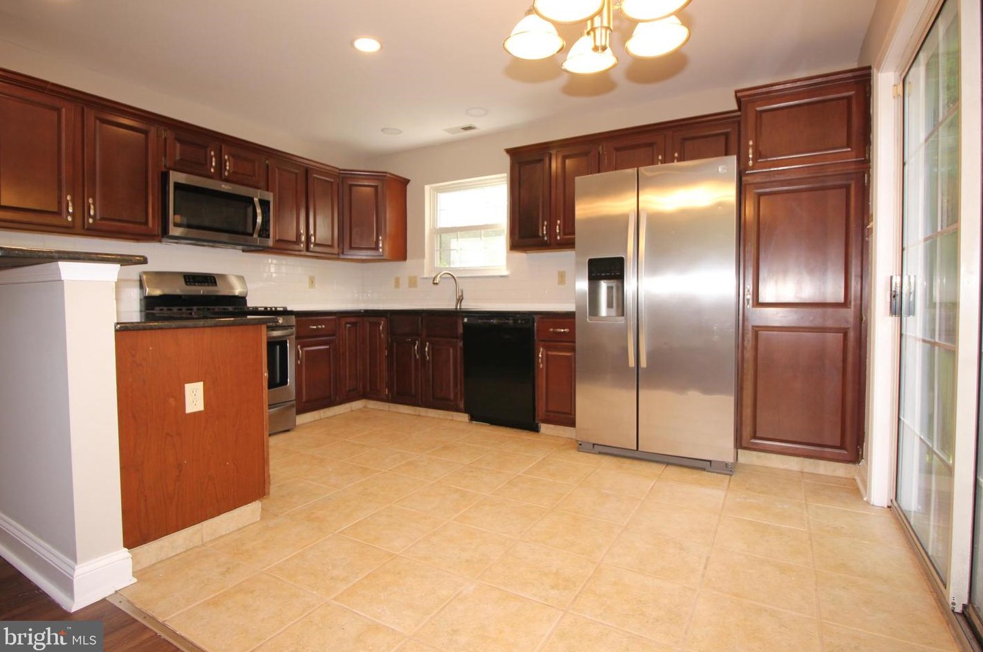 614 Ascot Ct, North Wales PA  19454-4523 exterior