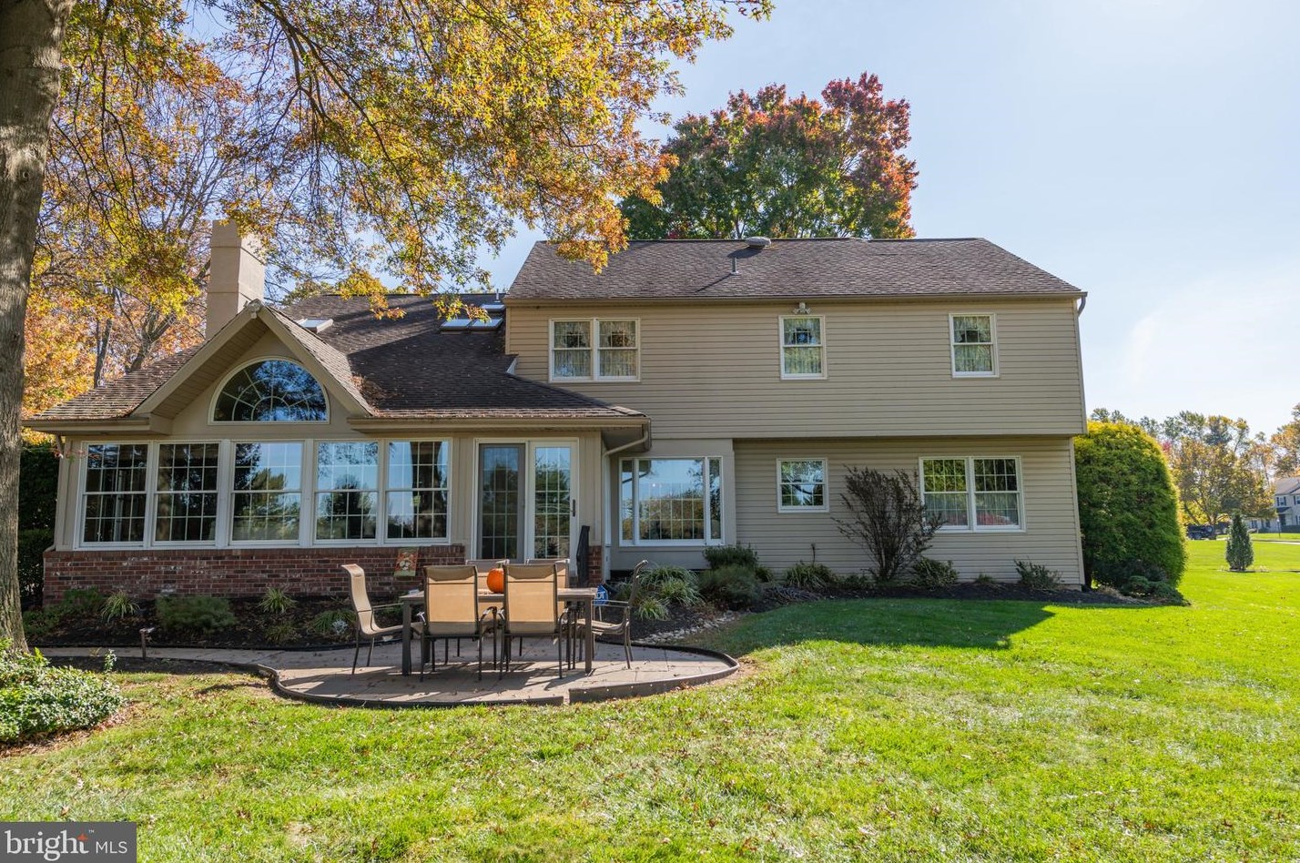 616 Shearer St, North Wales PA 19454-2610 exterior