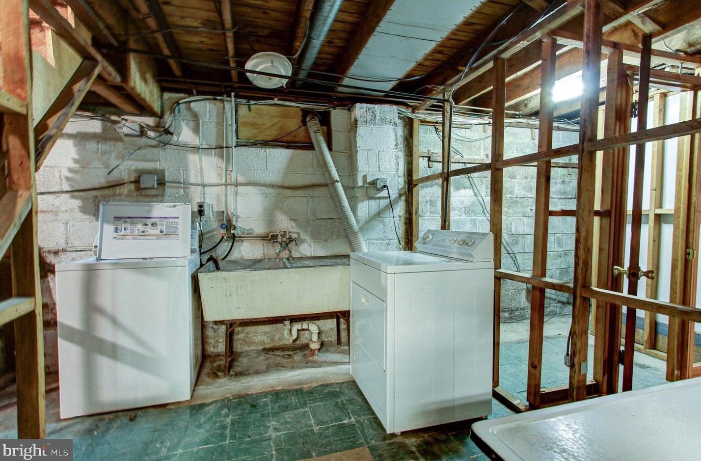 2433 Fairhill Ave, Ardsley PA  19038-3519 exterior