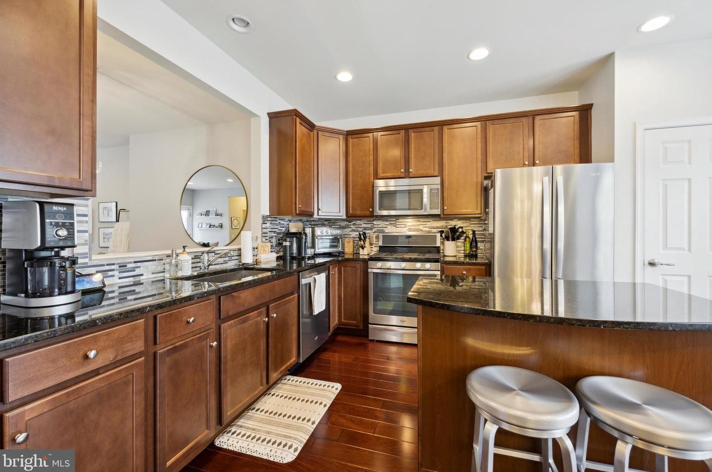 406 Ellison Dr, North Wales PA  19454-1537 exterior