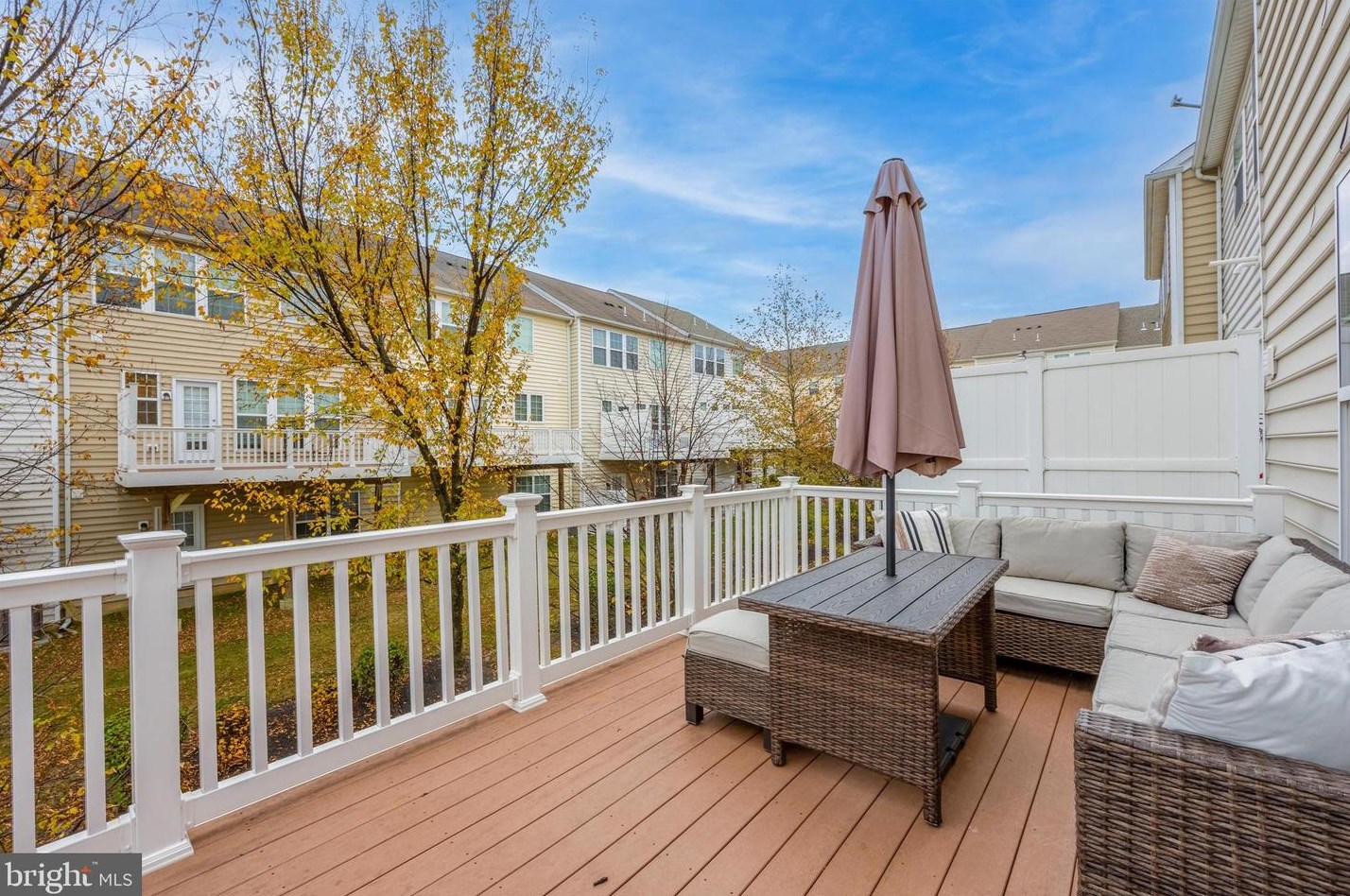 406 Ellison Dr, North Wales PA  19454-1537 exterior