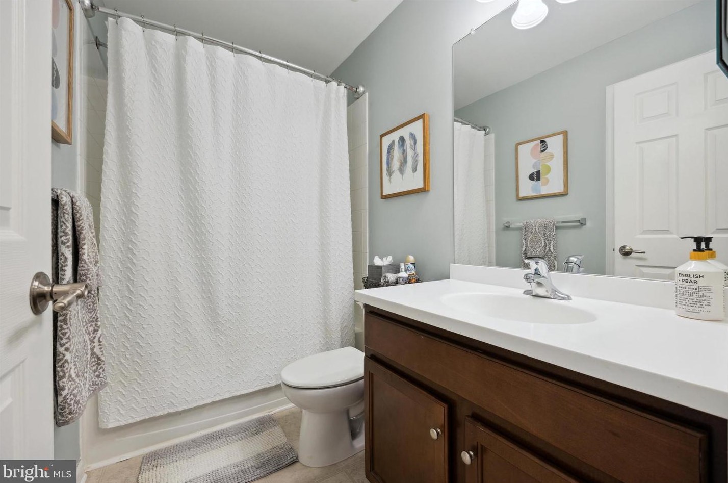 406 Ellison Dr, North Wales PA  19454-1537 exterior