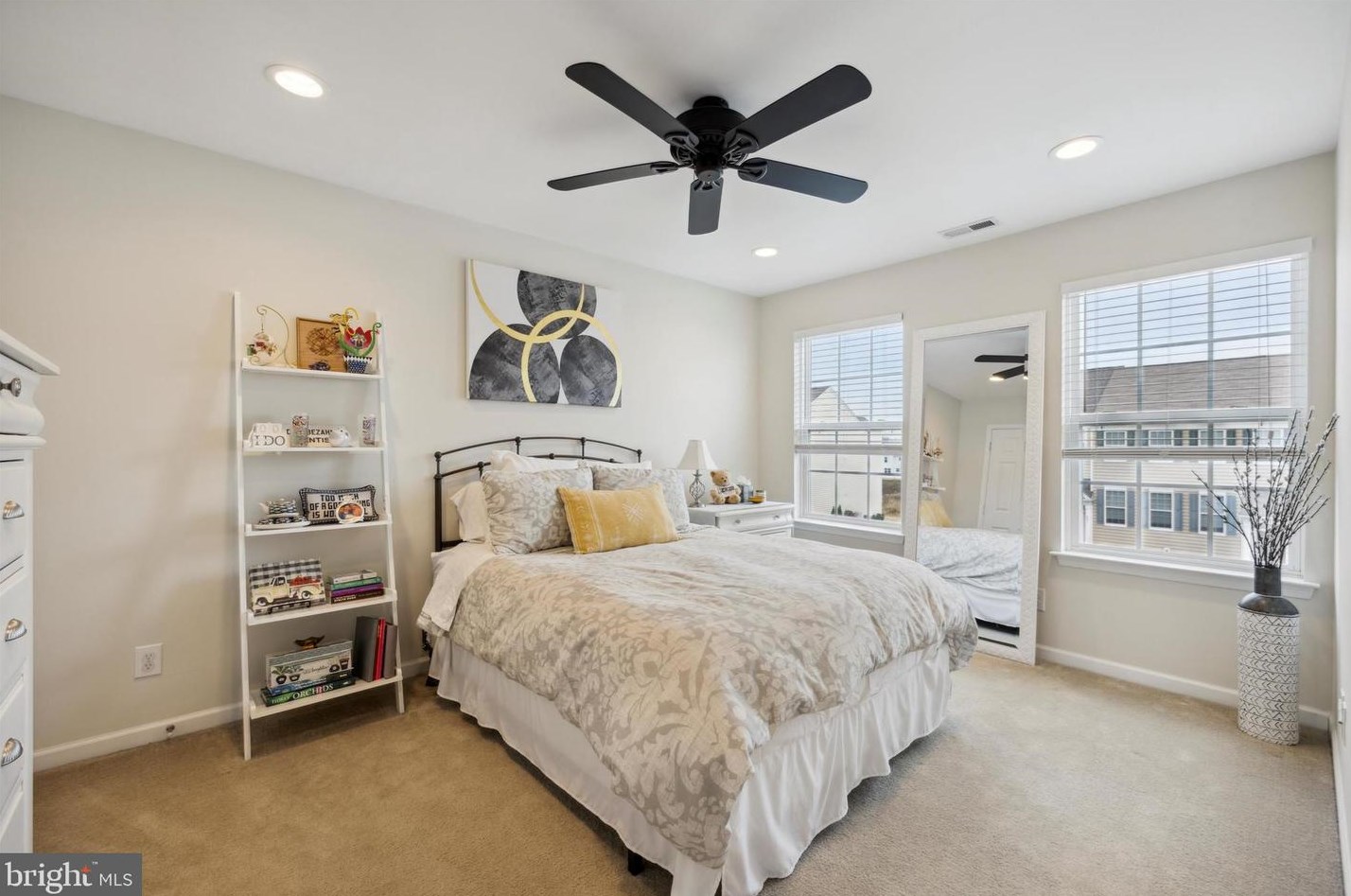 406 Ellison Dr, North Wales PA  19454-1537 exterior