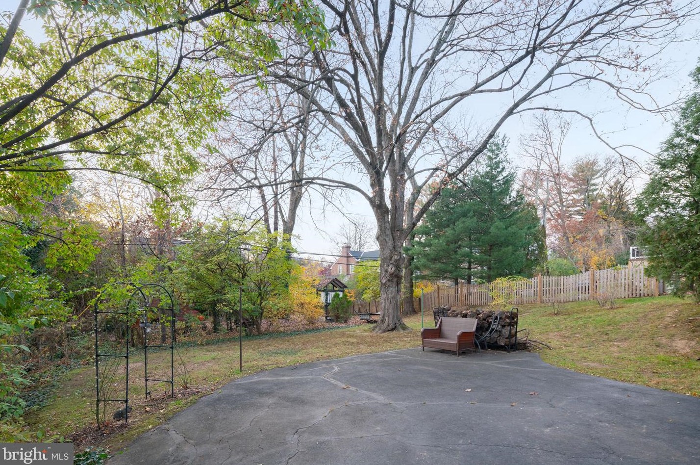 504 Georgian Rd, Ardsley PA  19038-2810 exterior