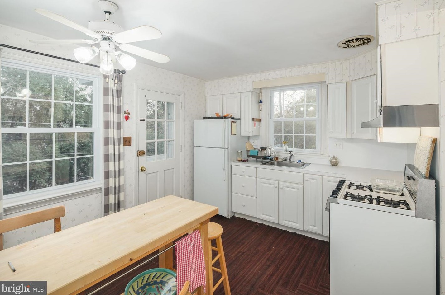 504 Georgian Rd, Ardsley PA  19038-2810 exterior