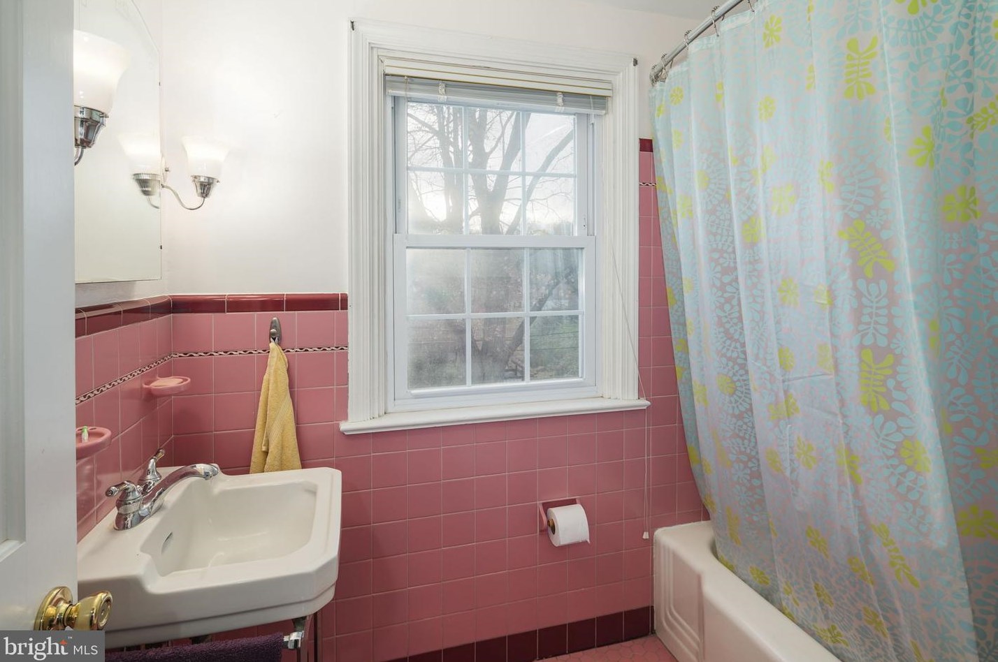 504 Georgian Rd, Ardsley PA  19038-2810 exterior