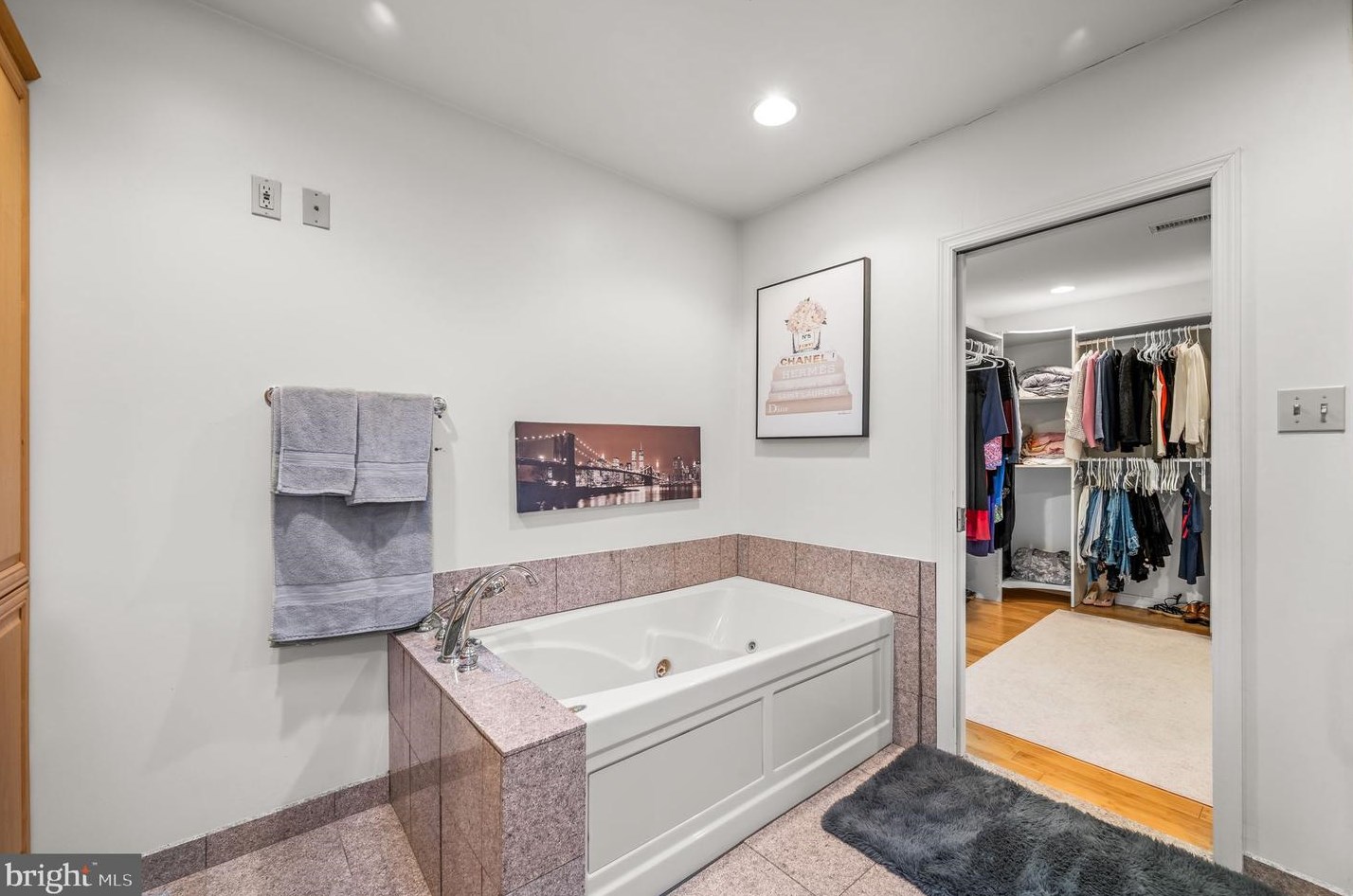 231 Henley Rd, Penn Wynne PA  19096-3108 exterior