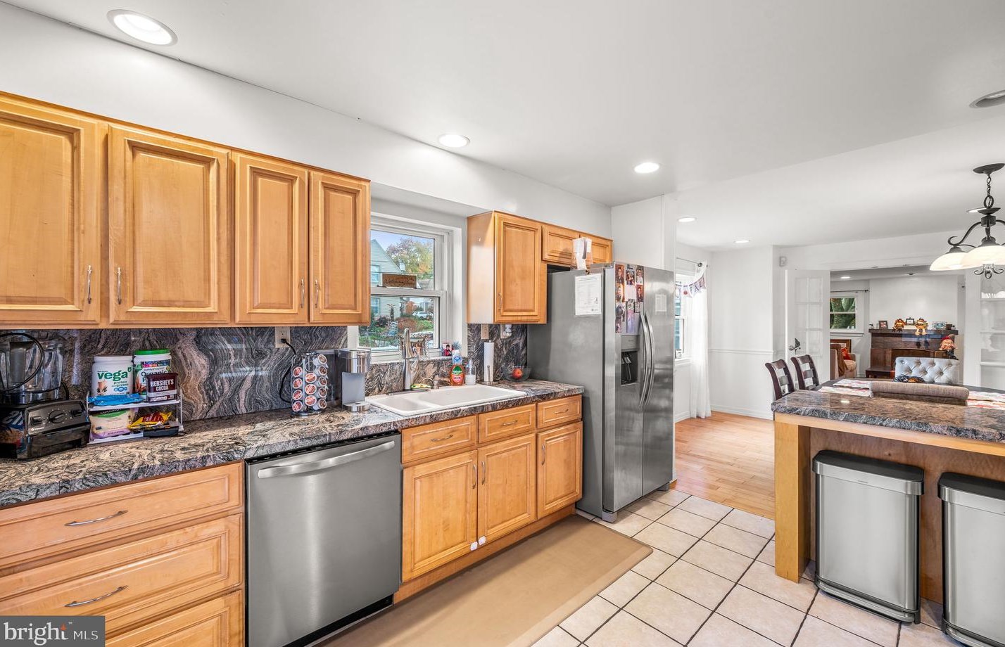 231 Henley Rd, Penn Wynne PA  19096-3108 exterior