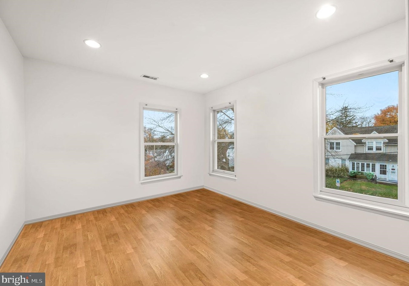 231 Henley Rd, Penn Wynne PA  19096-3108 exterior