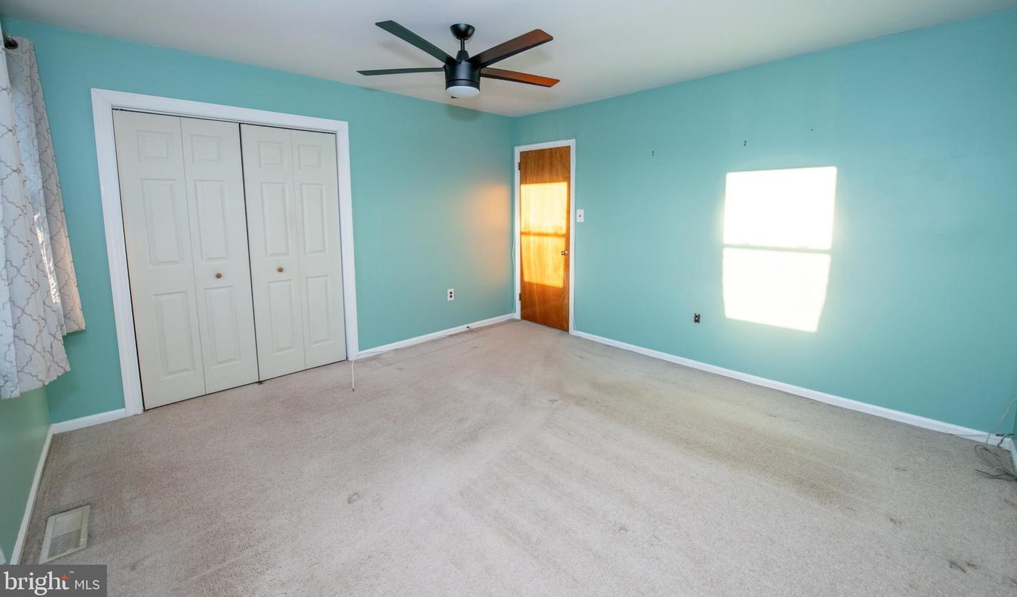 424 Ave A, Horsham PA  19044-2061 exterior