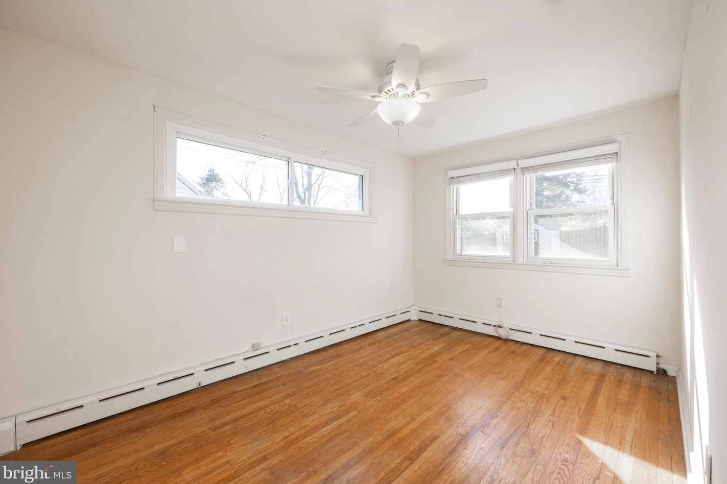 14 Oxford Cir, Norristown PA  19403-2939 exterior