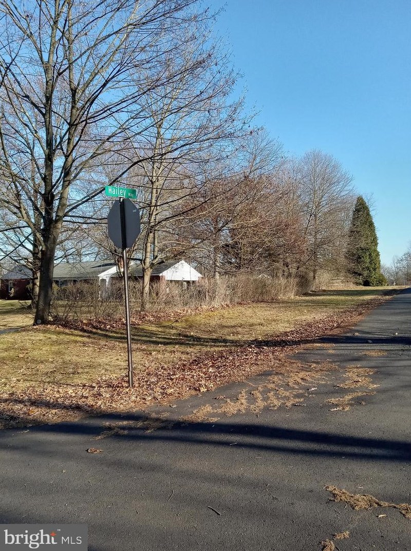 1160 Evansburg Rd, Collegeville PA  19426-1236 exterior