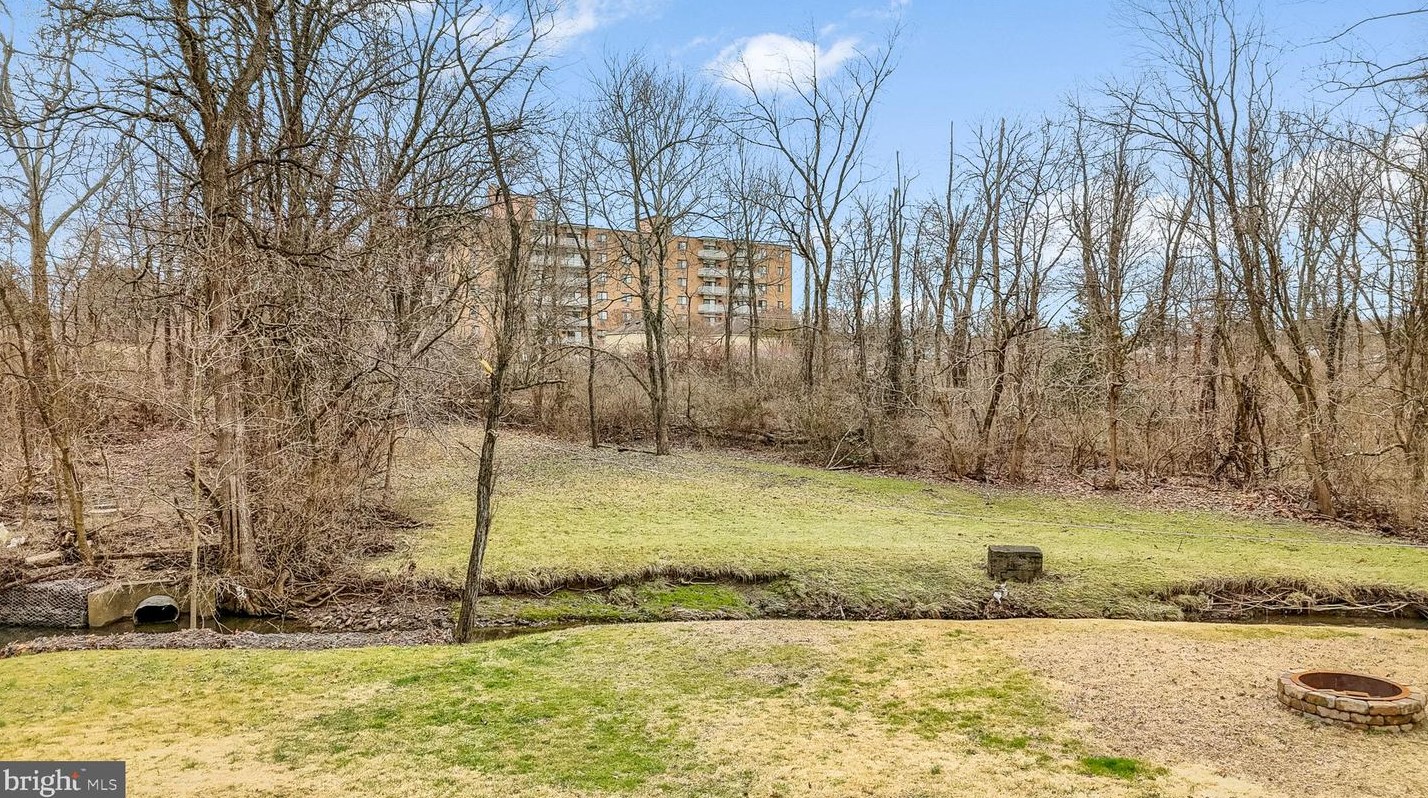 108 Mill Rd, Norristown PA  19401-1817 exterior