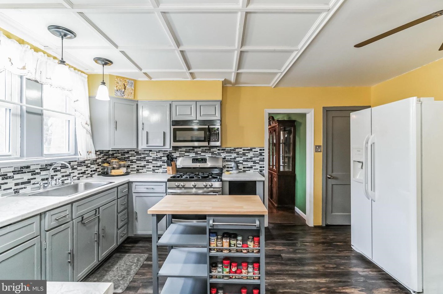 223 Blake Ave, Meadowbrook PA  19046-4210 exterior