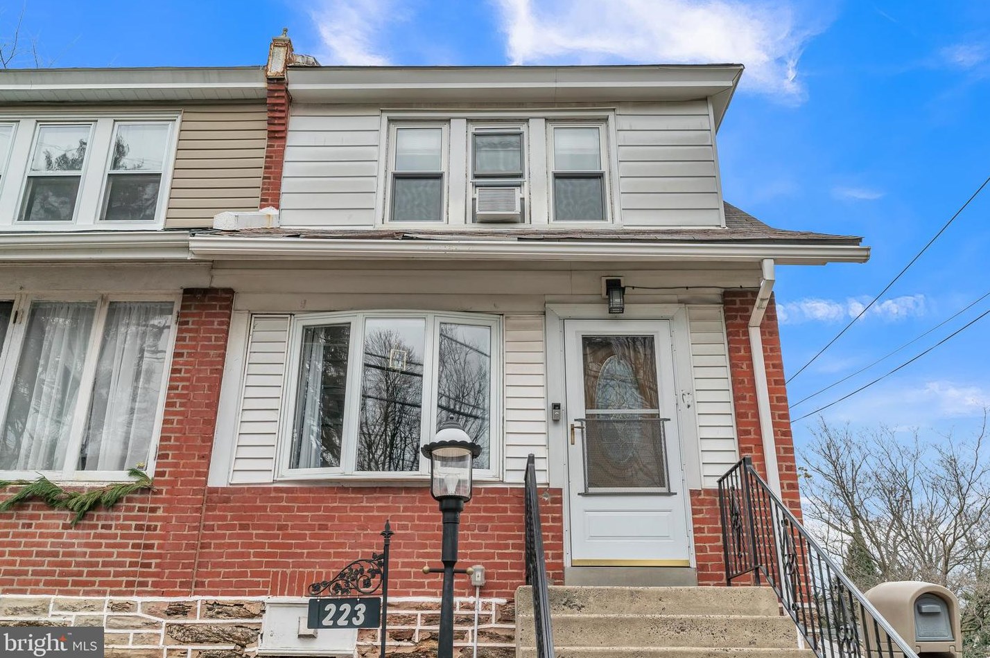 223 Blake Ave, Meadowbrook PA  19046-4210 exterior