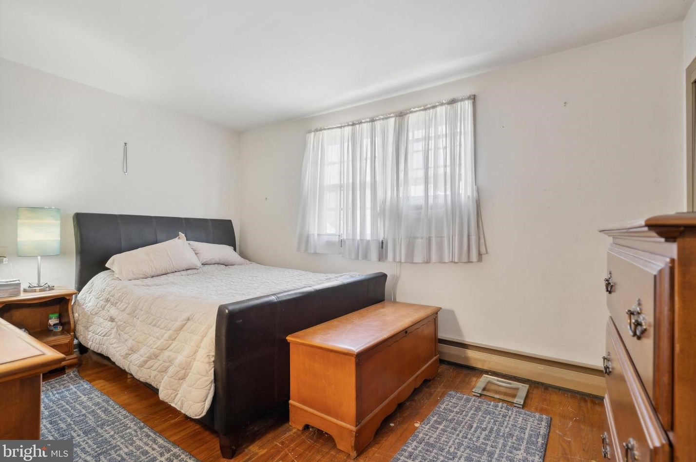215 Oakland Pl, North Wales PA  19454-2437 exterior