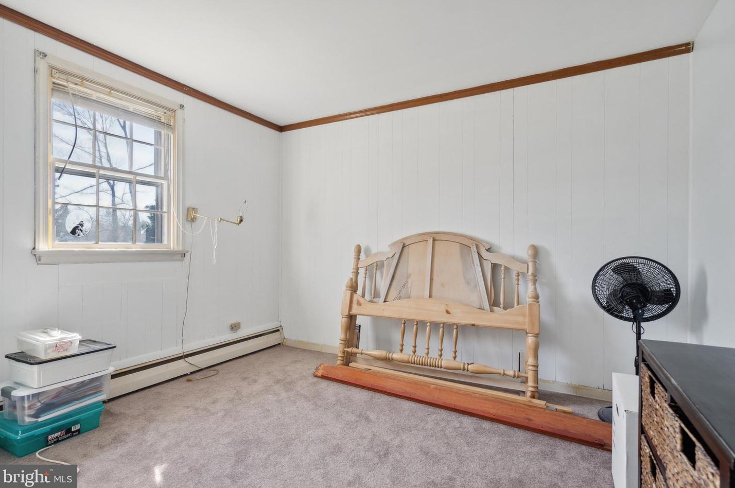 215 Oakland Pl, North Wales PA  19454-2437 exterior
