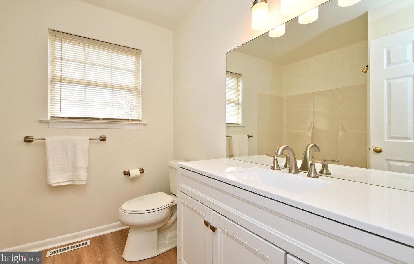 212 Brenton Cir, Harleysville PA  19438-2022 exterior
