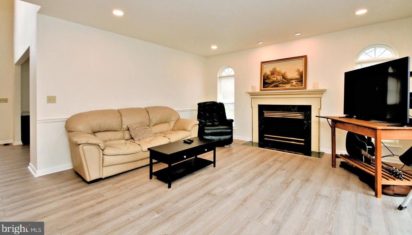 212 Brenton Cir, Harleysville PA  19438-2022 exterior