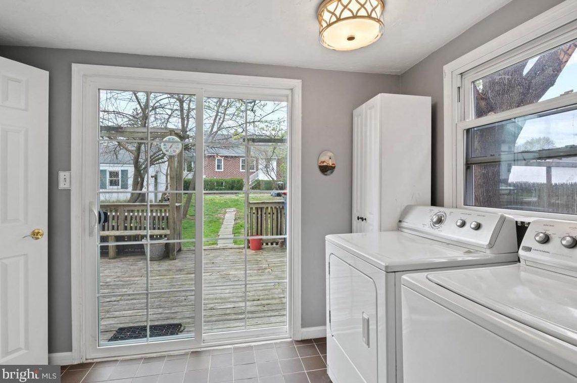 521 Montgomery Ave, North Wales PA 19454-2948 exterior