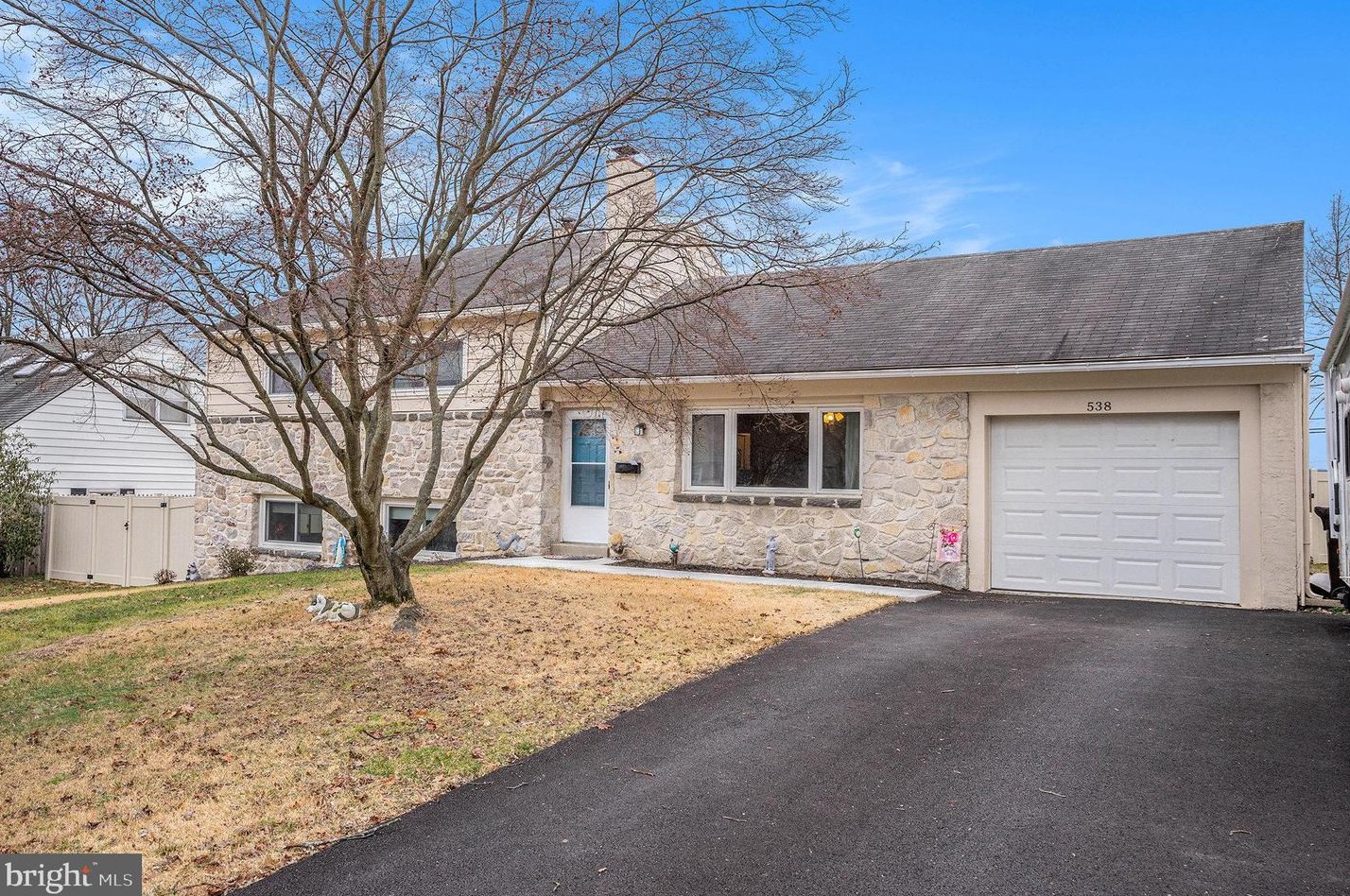 538 General Learned Rd, Norristown PA  19406-1606 exterior