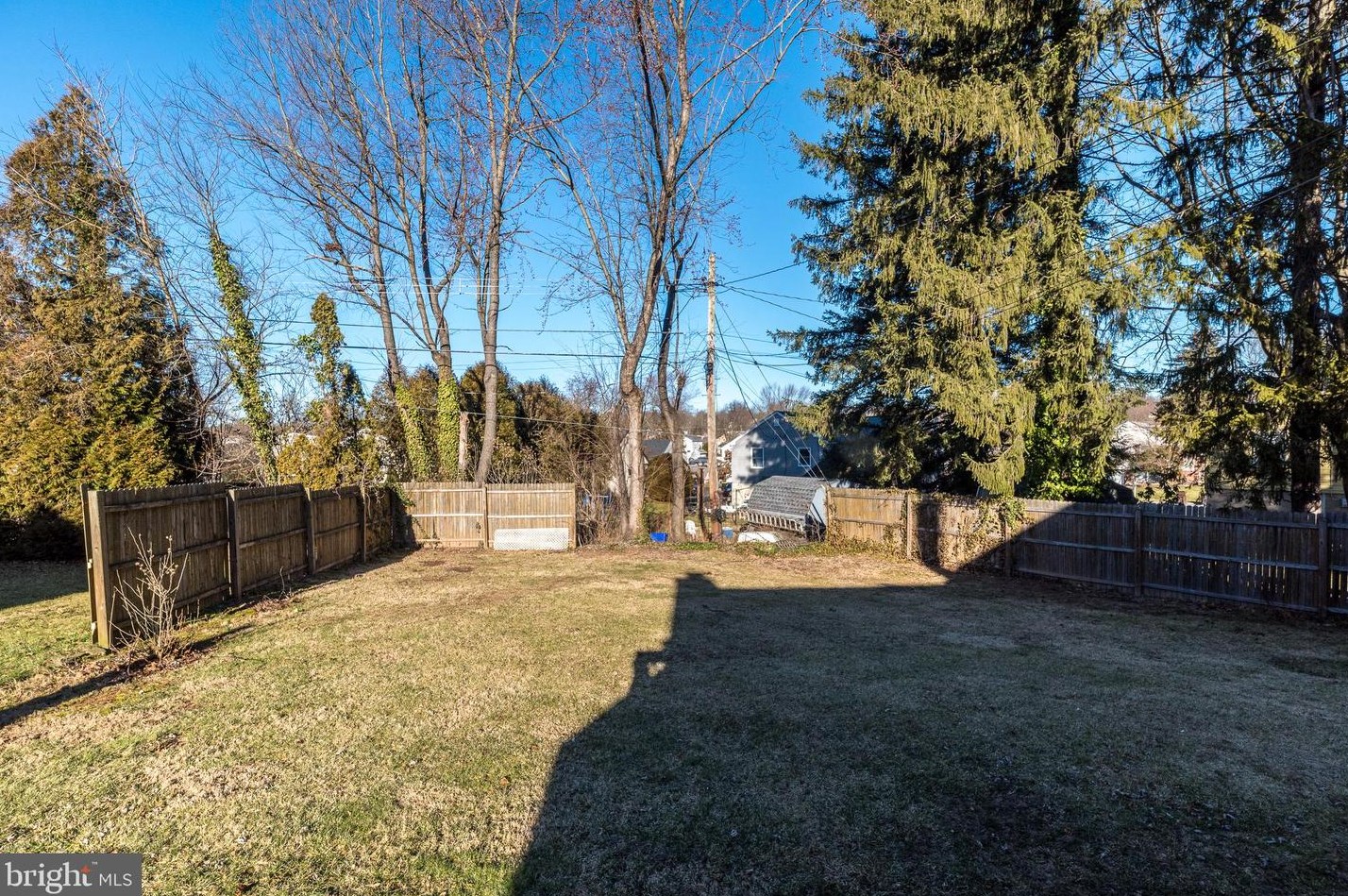 3019 Wales Rd, Norristown PA  19403-4203 exterior