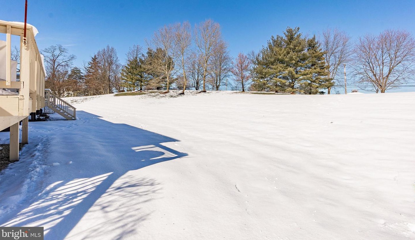 7 Chadwick Cir, Norristown PA  19403-4563 exterior