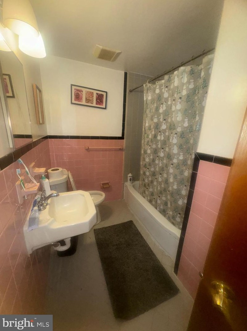 1205 Tyler St, Norristown PA  19401-4308 exterior