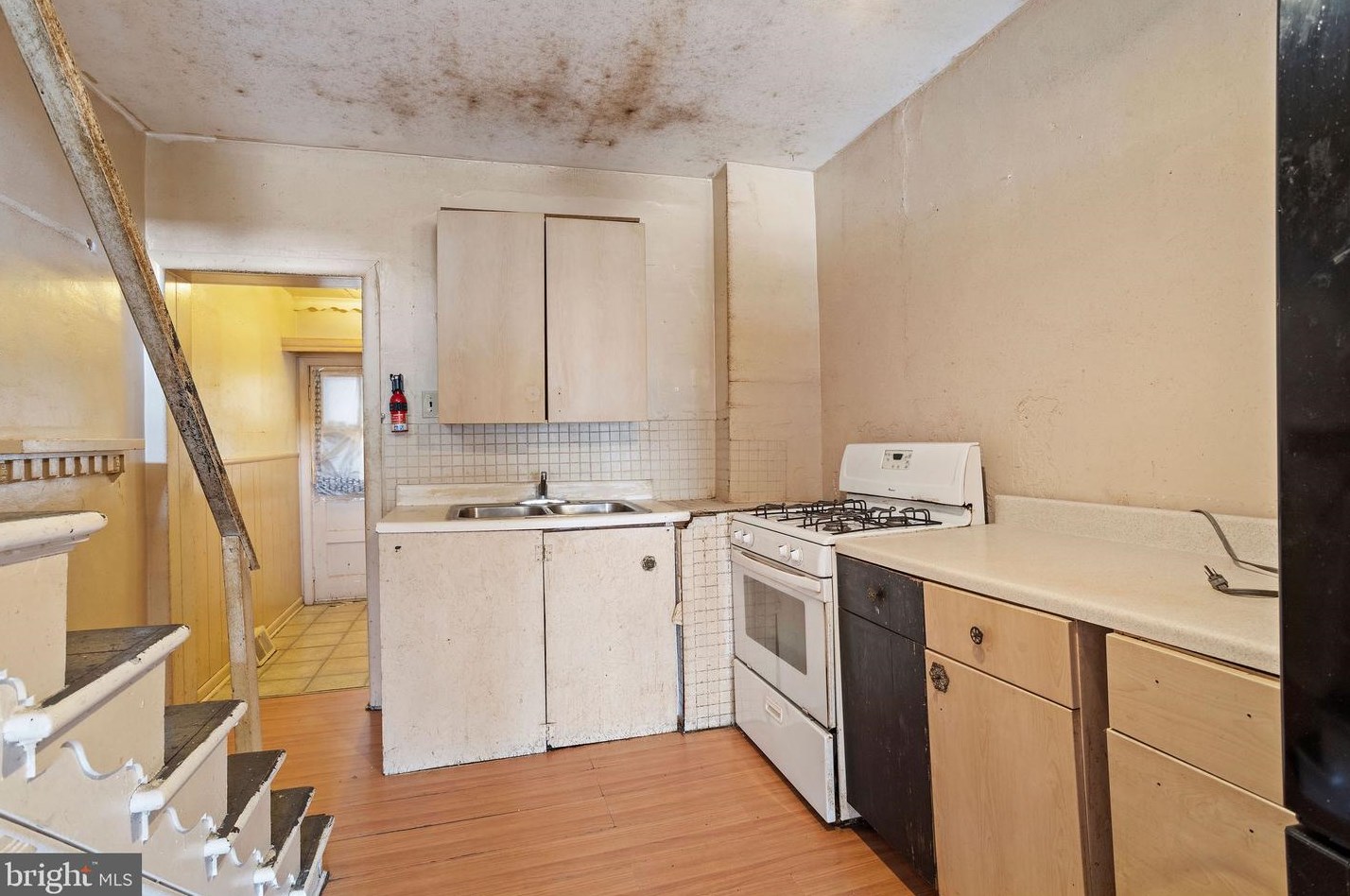 810 Kohn St, Norristown PA  19401-3742 exterior