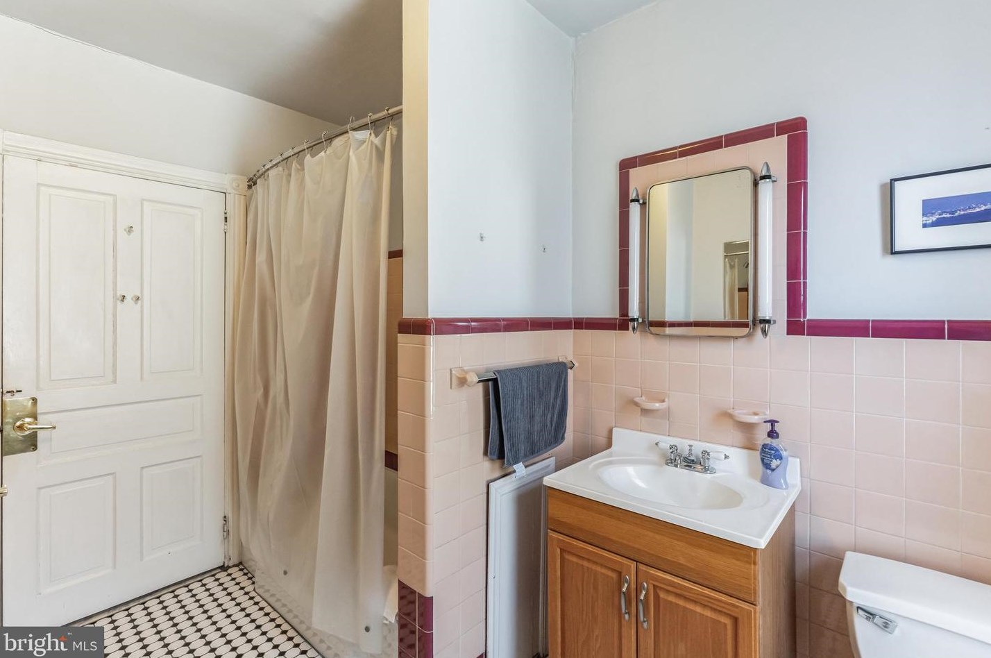 1113 Main St, Norristown PA  19401-4915 exterior