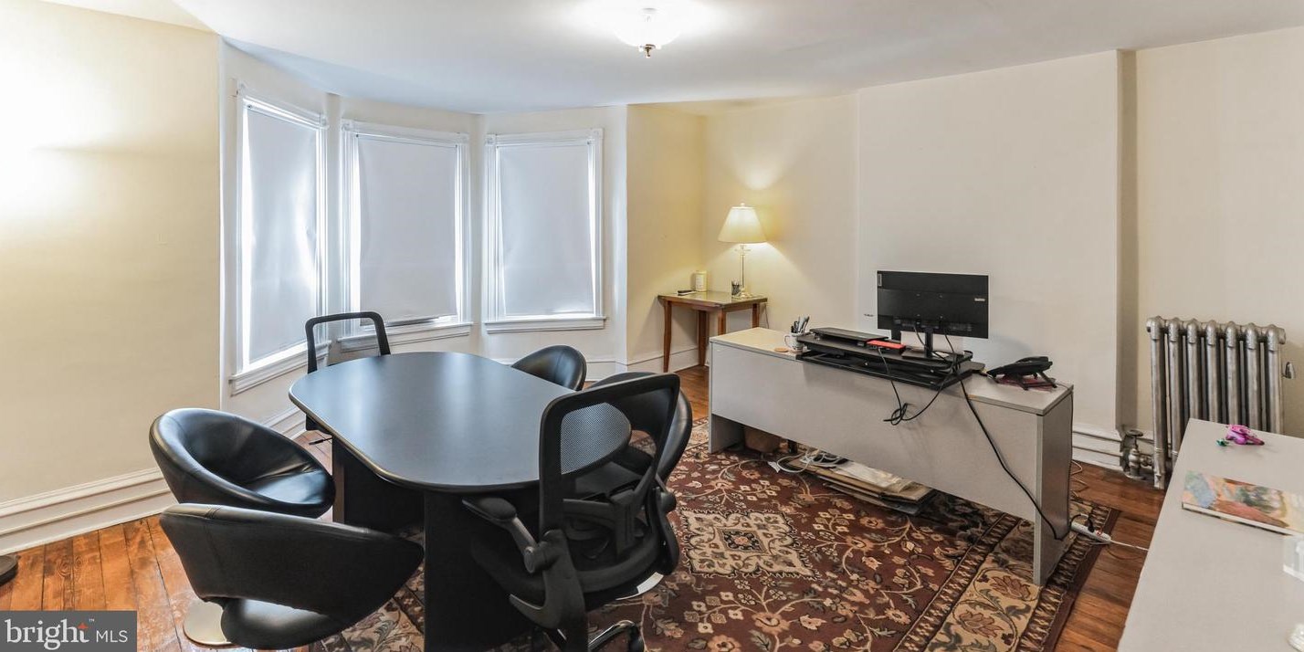 1113 Main St, Norristown PA  19401-4915 exterior