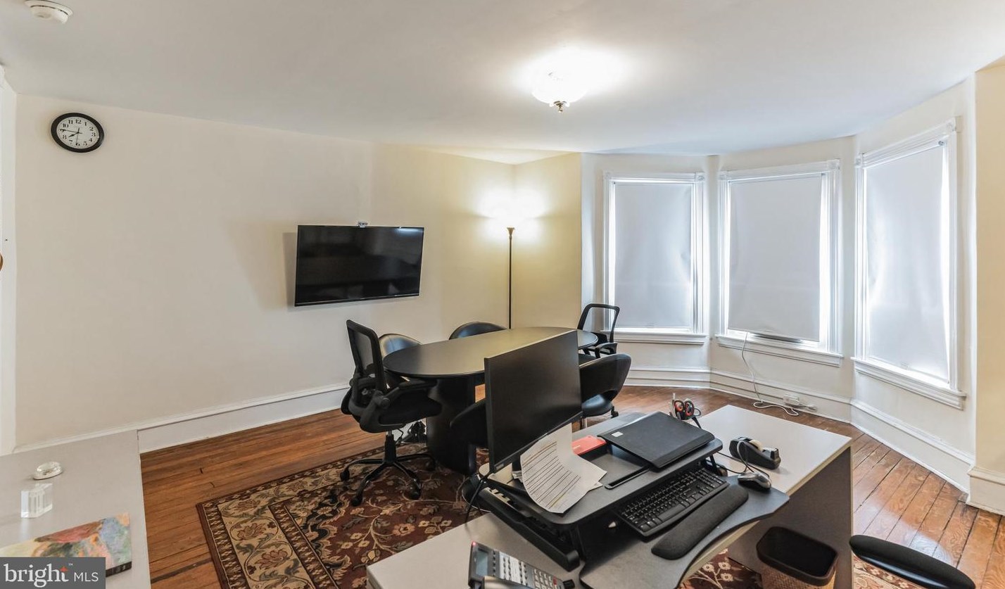 1113 Main St, Norristown PA  19401-4915 exterior