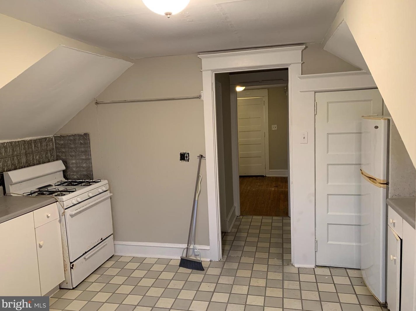 1512 Arch St, Norristown PA 19401-3529 exterior