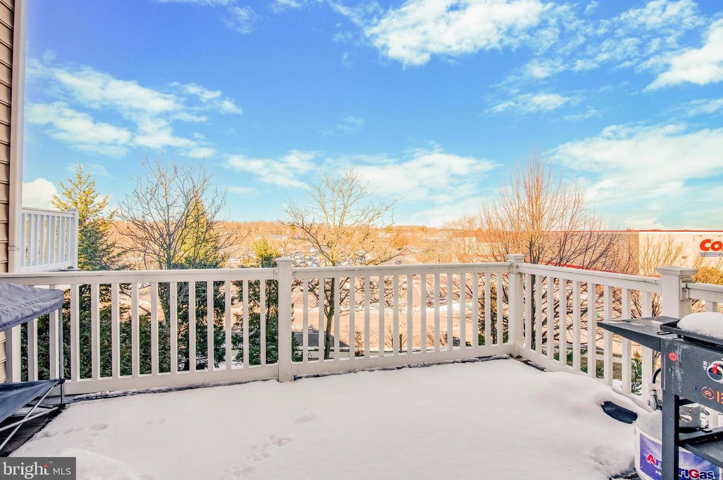 404 Susan Cir, North Wales PA  19454-1414 exterior