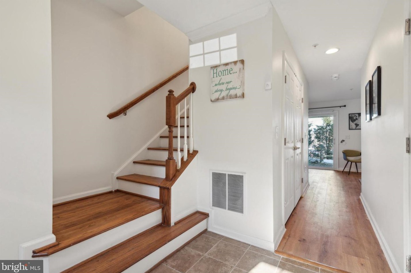 404 Susan Cir, North Wales PA  19454-1414 exterior