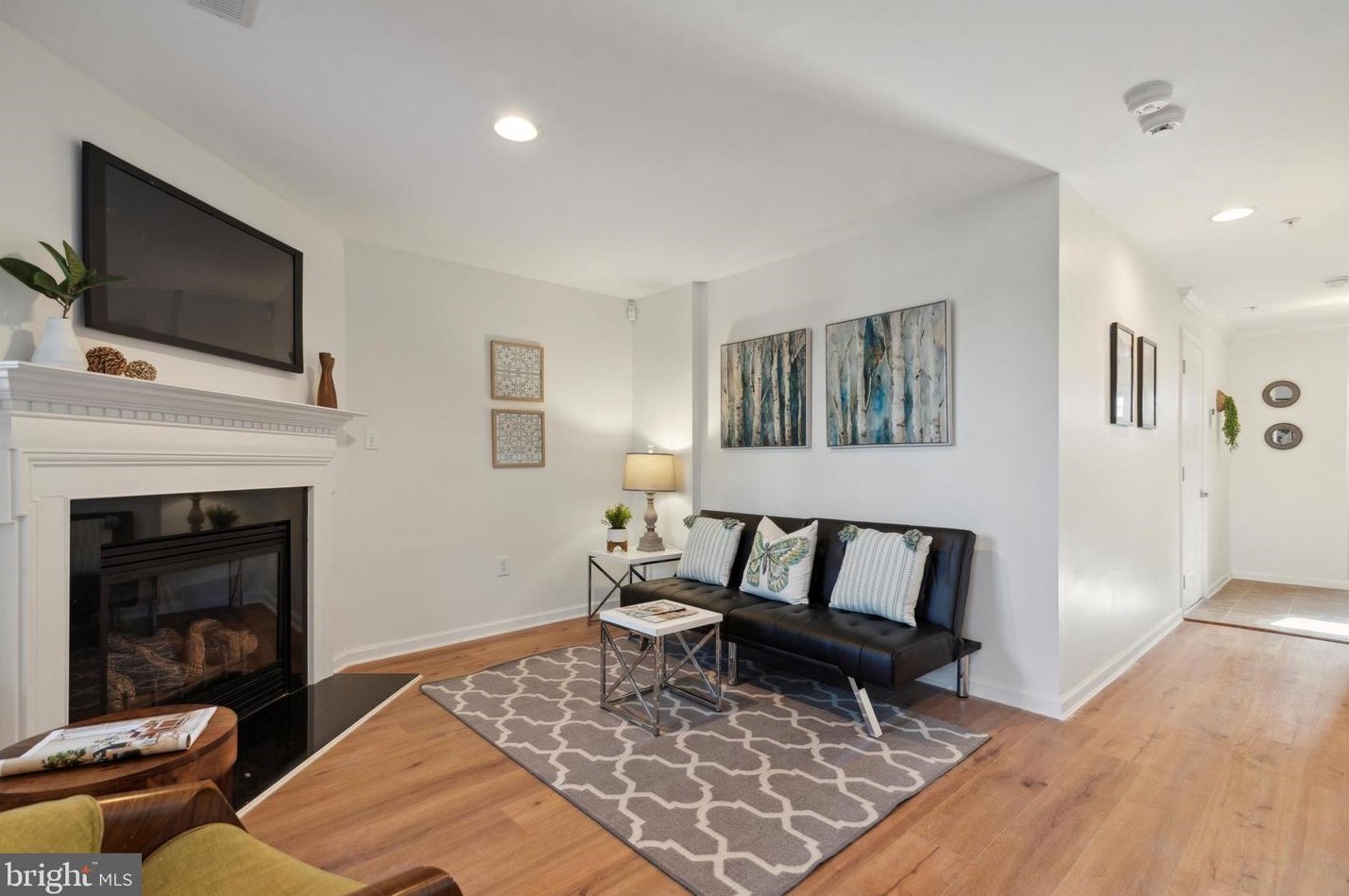 404 Susan Cir, North Wales PA  19454-1414 exterior