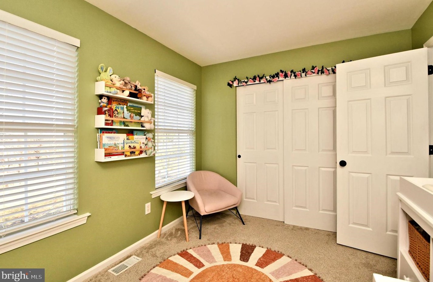 113 Newport Ct, Harleysville PA  19438-3613 exterior