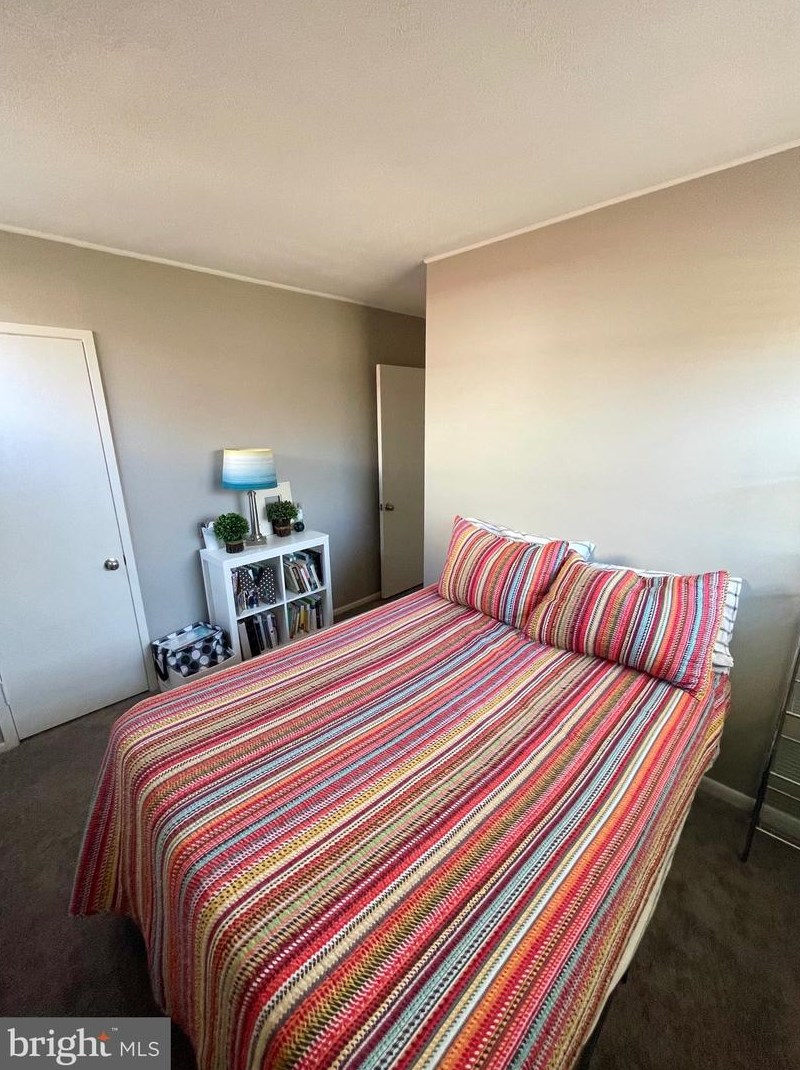 3011 Cottage Ln, Norristown PA  19401-1307 exterior