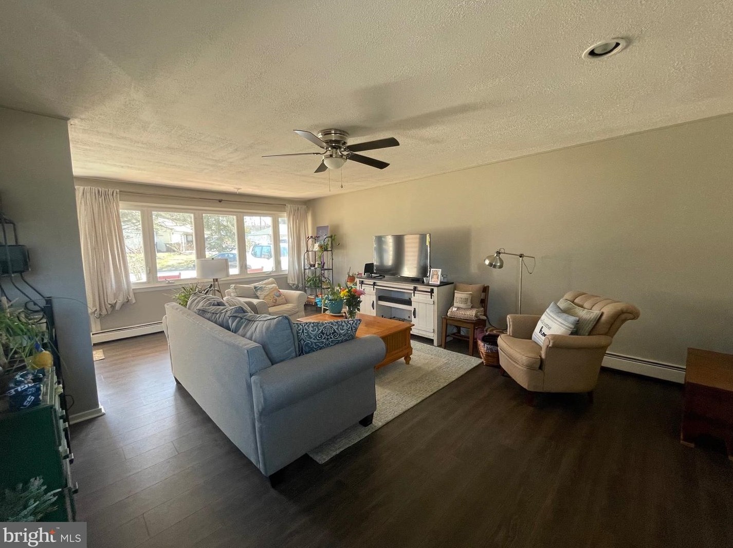 3011 Cottage Ln, Norristown PA  19401-1307 exterior