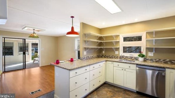 335 Woodstream Way, North Wales PA  19454-1190 exterior