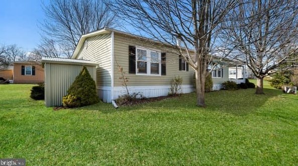 335 Woodstream Way, North Wales PA  19454-1190 exterior
