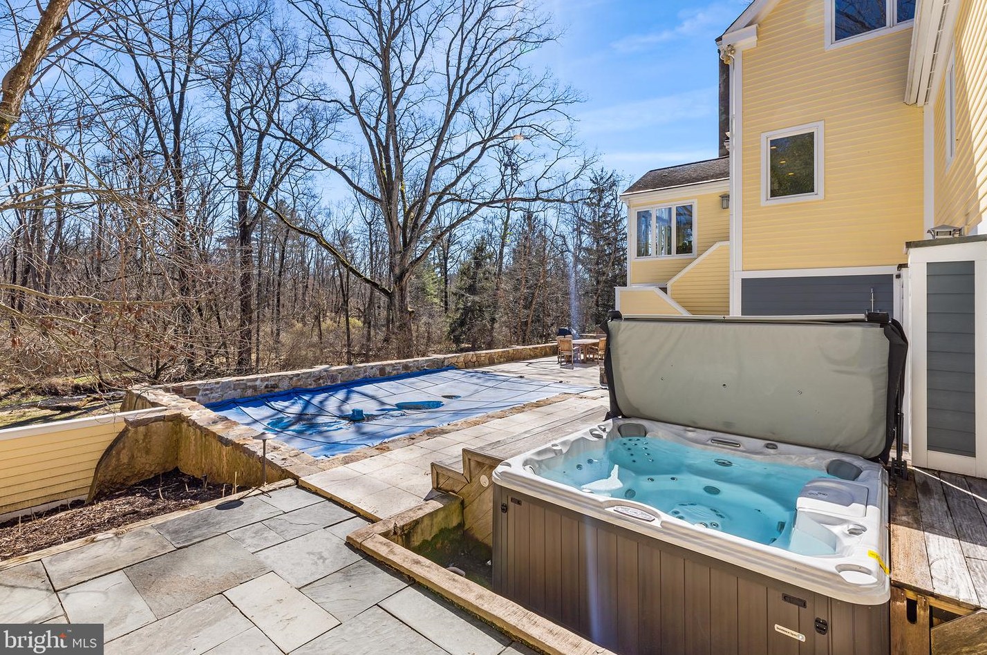 511 Prospect Ave, North Wales PA  19454-3022 exterior