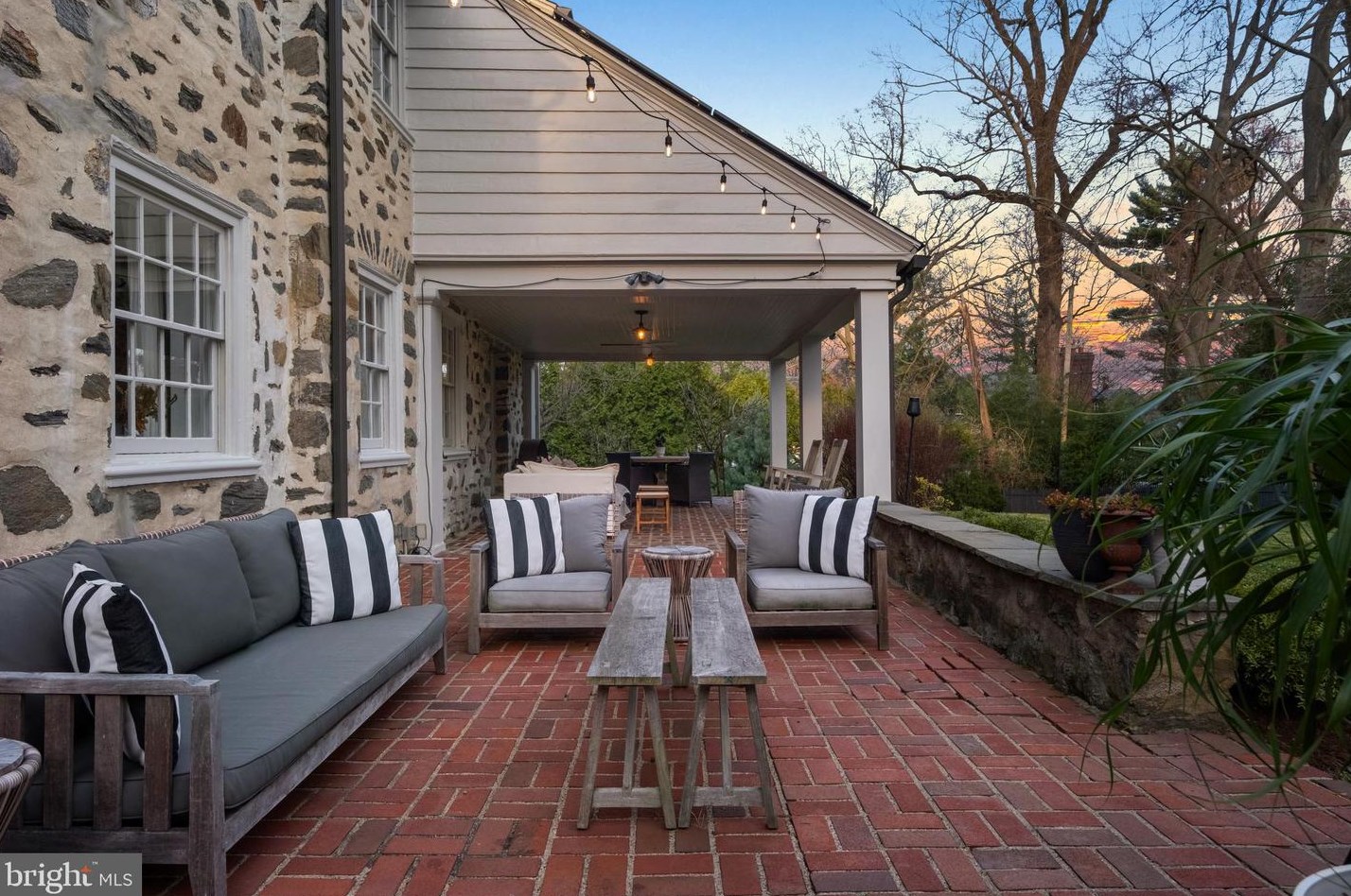 422 Warick Rd, Penn Wynne PA 19096-2343 exterior