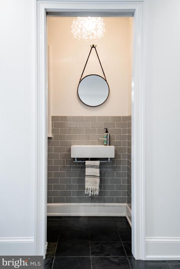 422 Warick Rd, Penn Wynne PA 19096-2343 exterior