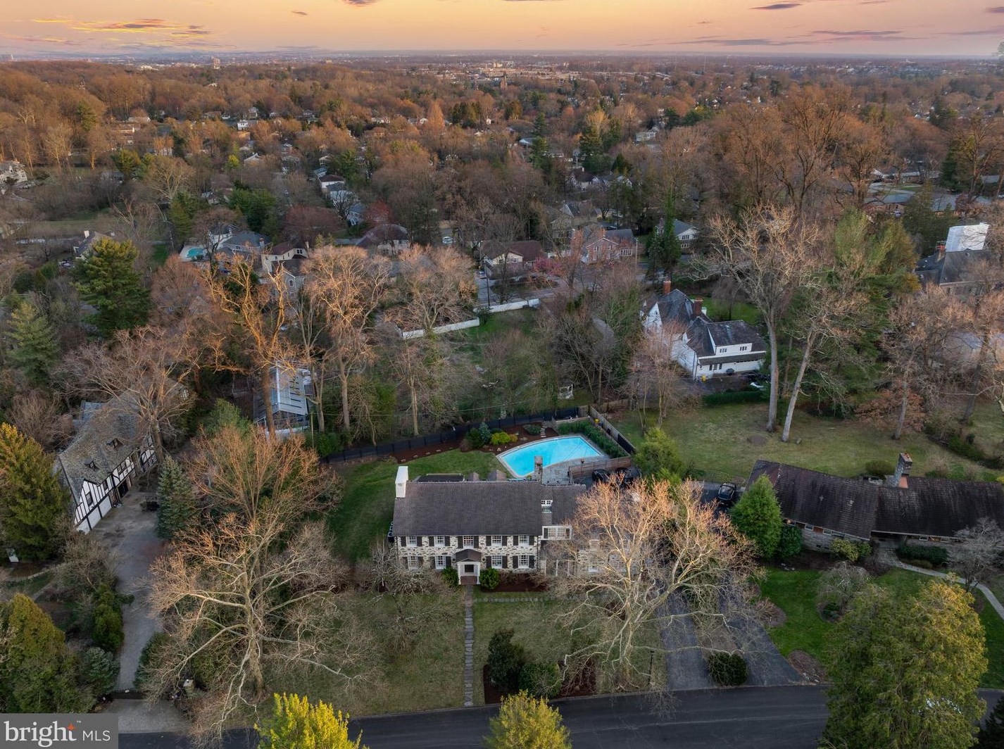 422 Warick Rd, Penn Wynne PA 19096-2343 exterior