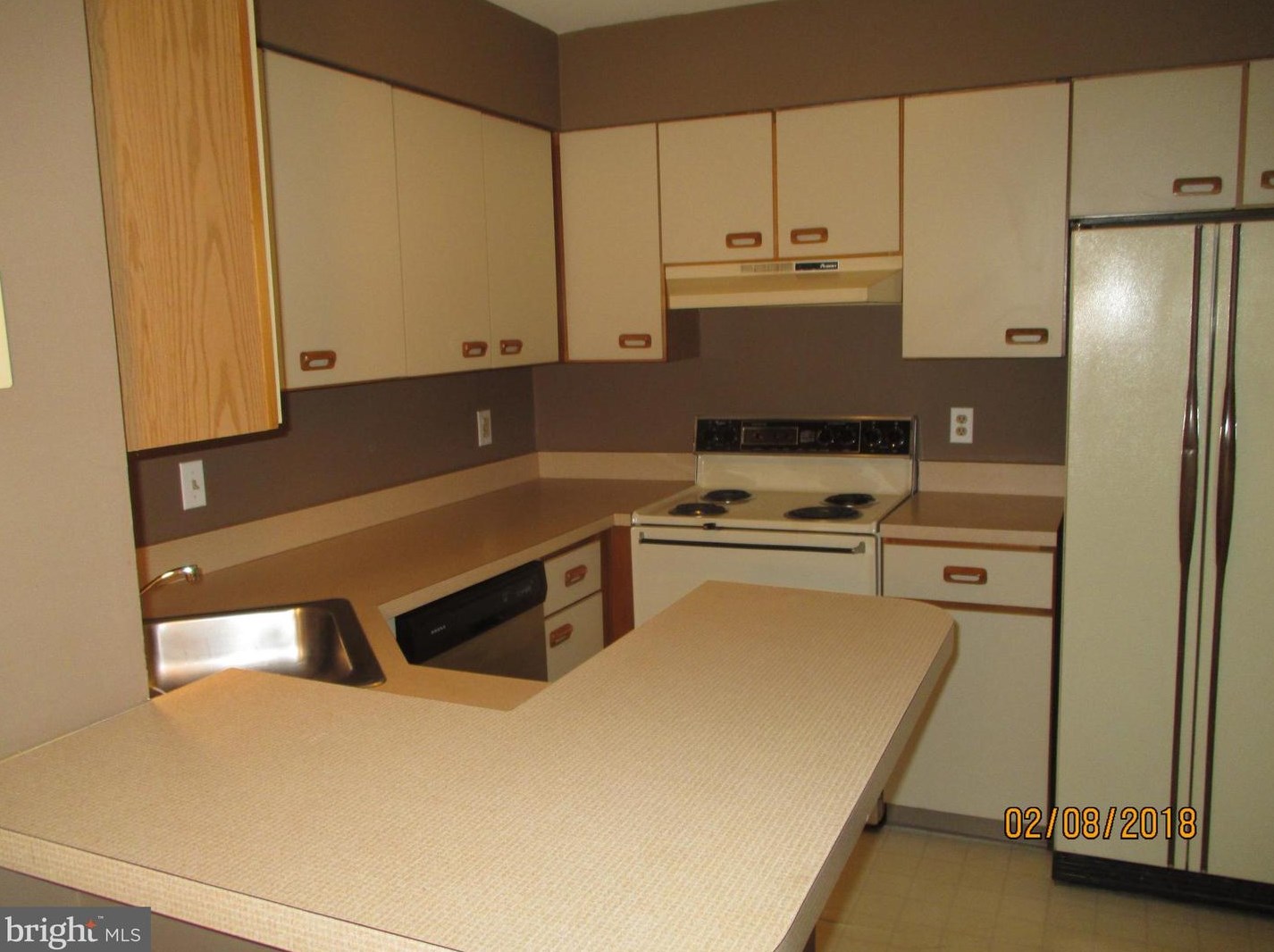 504 Foxcroft Cir, Limerick PA 19468-1540 exterior